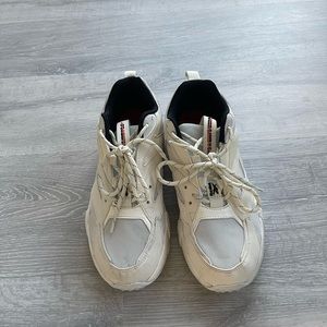 Reebok sneakers size 7.5